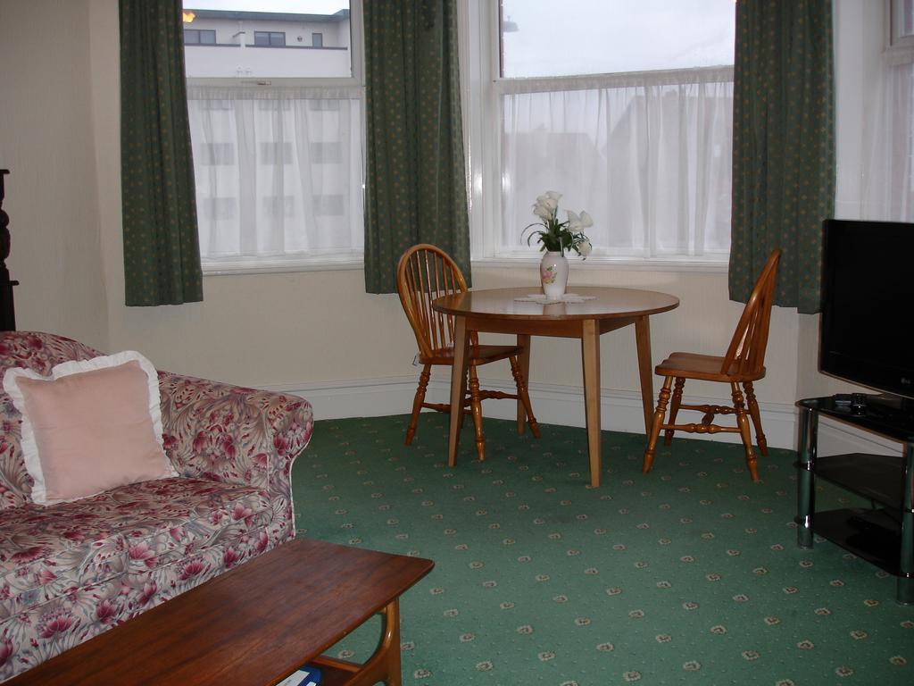 Beachmount Holiday Apartments Rhos-on-Sea Bagian luar foto